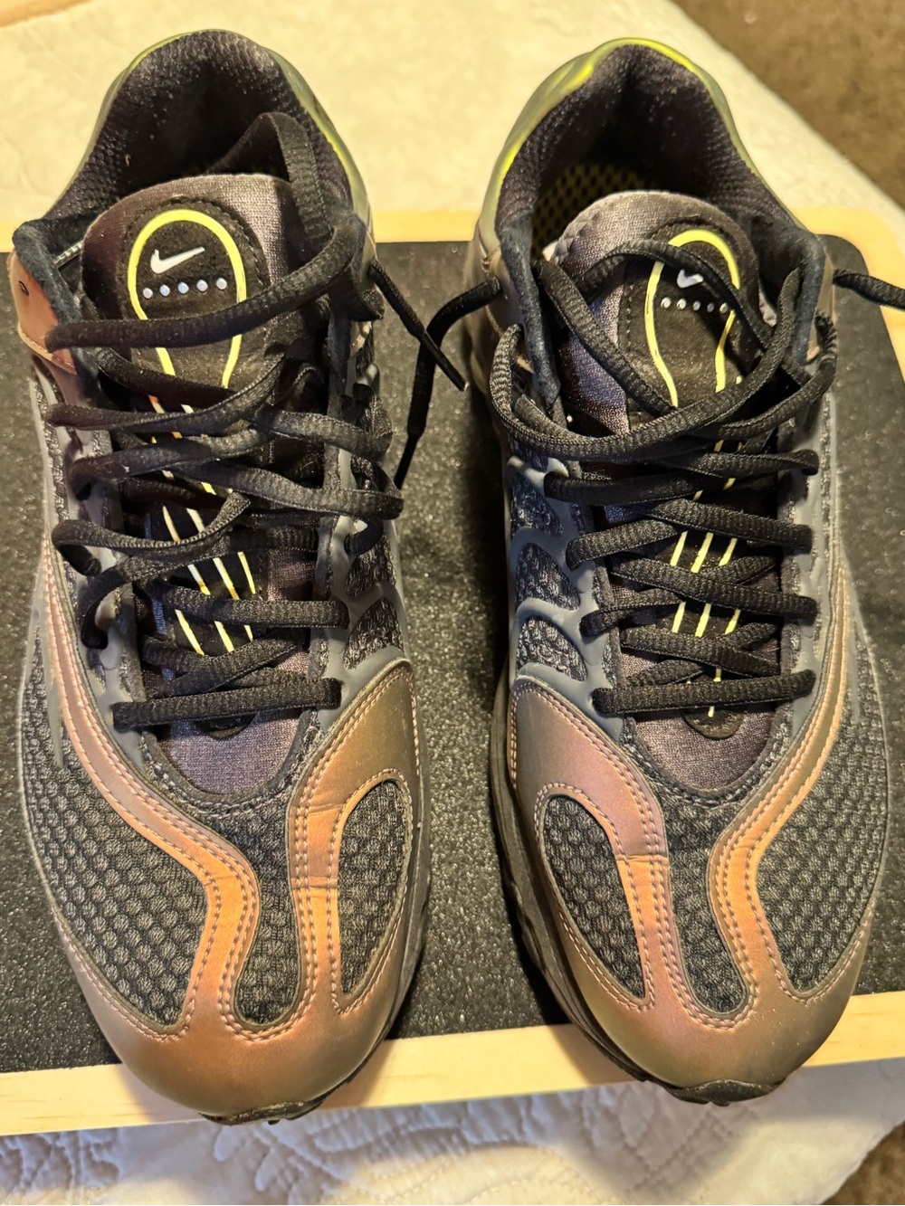 Nike Yellow and Black Patterned Running Shoes